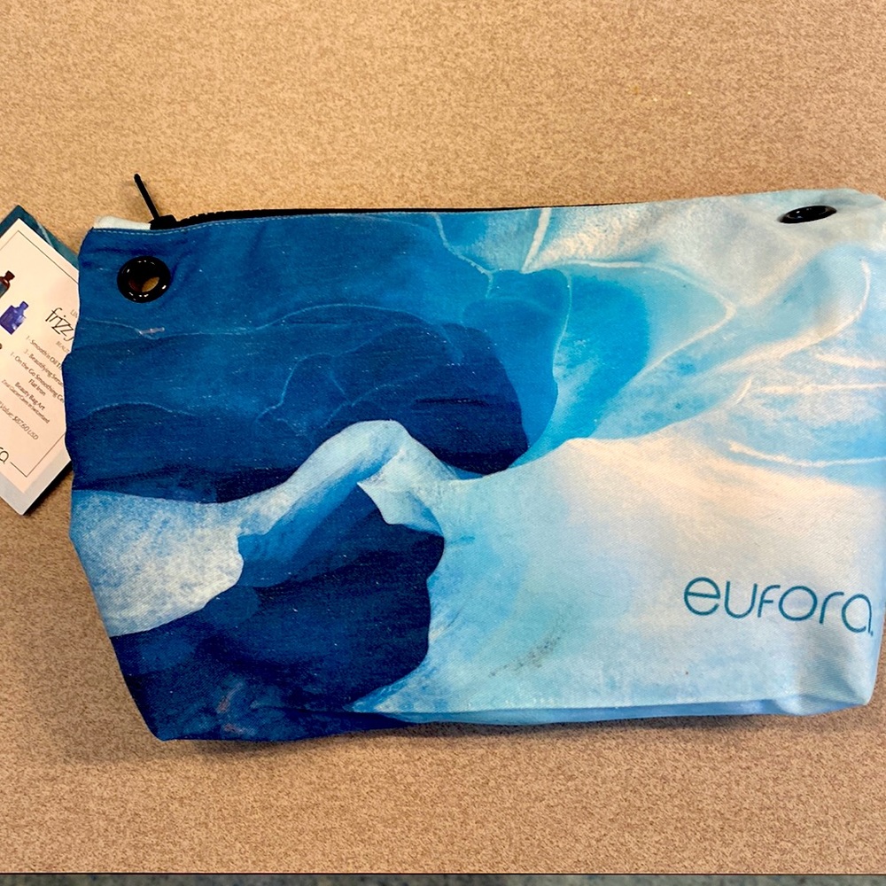Eufora hair bag with mini flat iron